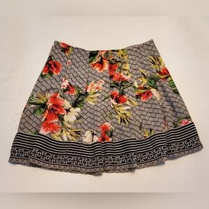 White House Black Market Multicolored Red Floral Skater A-line Mini Skirt Size 4